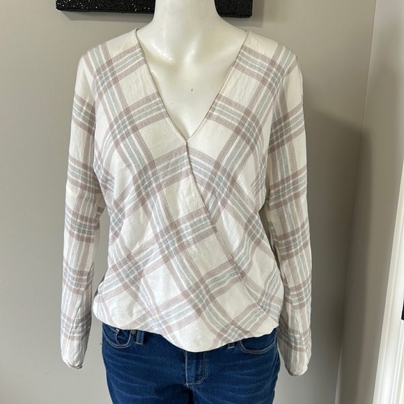 VINCE Plaid Crossover Blouse Long Sleeve Surplice Neck Super Soft Sz S - Picture 1 of 14
